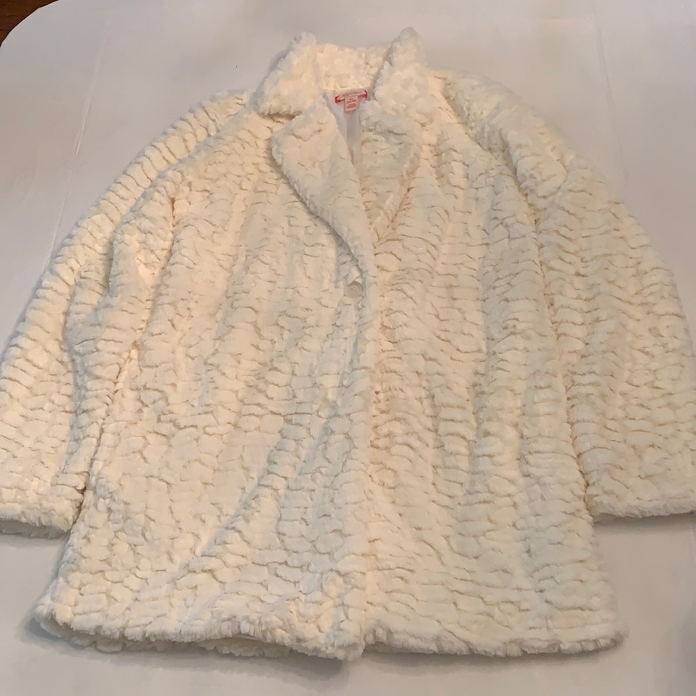 Ruby & Bloom Girl’s Faux Fur. Size 14/16, XL
